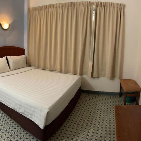 New Caspian Hotel Ipoh Buitenkant foto